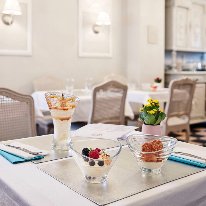 V6H80DCD01EF559EB54953A3A59659F895FR5341150P4